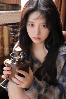 小岛みなみ